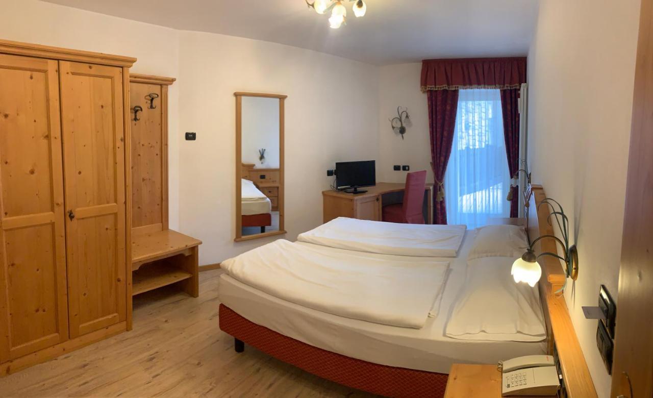 Hotel Laurin Canazei Eksteriør billede