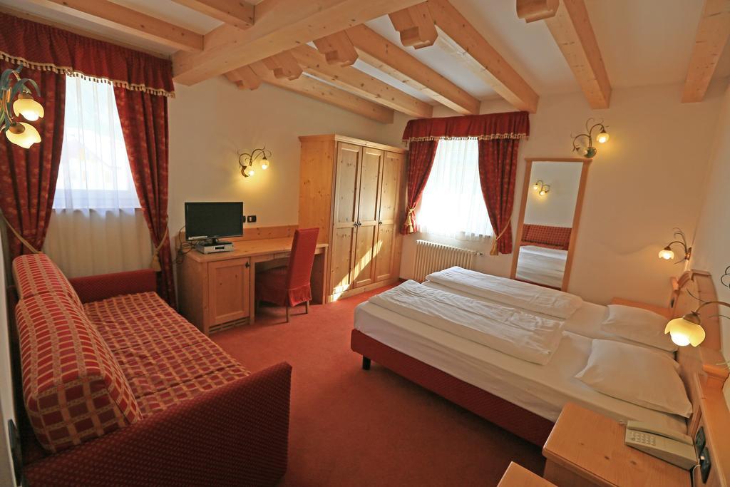 Hotel Laurin Canazei Værelse billede