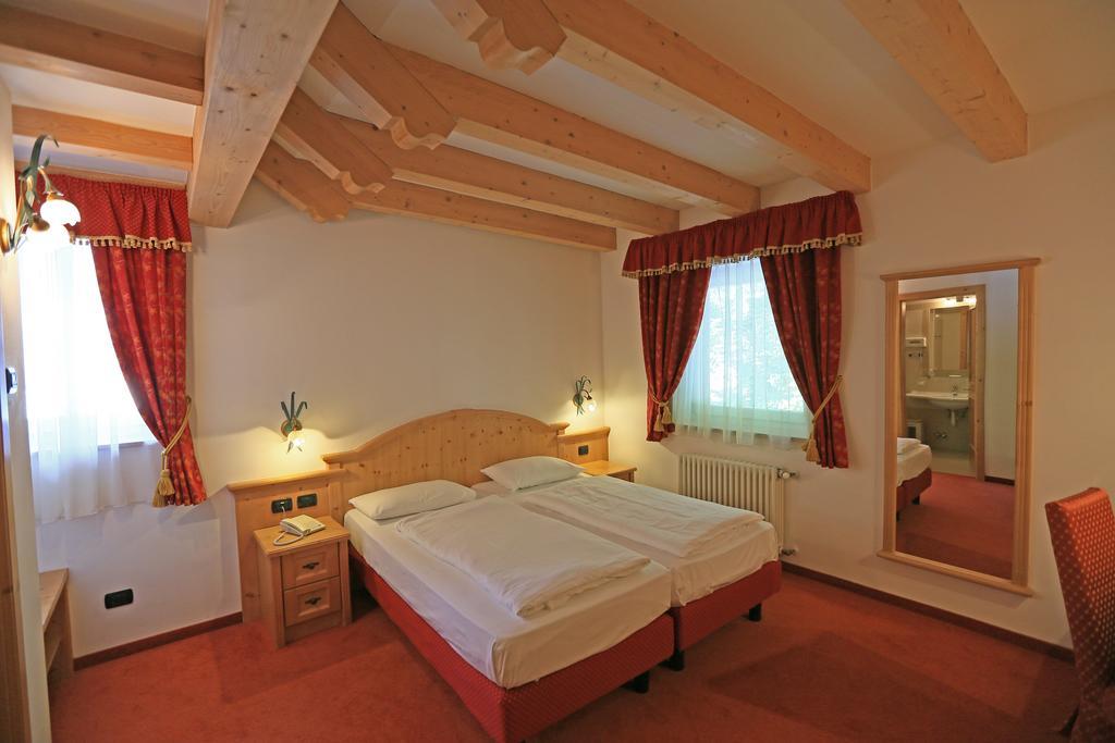 Hotel Laurin Canazei Værelse billede